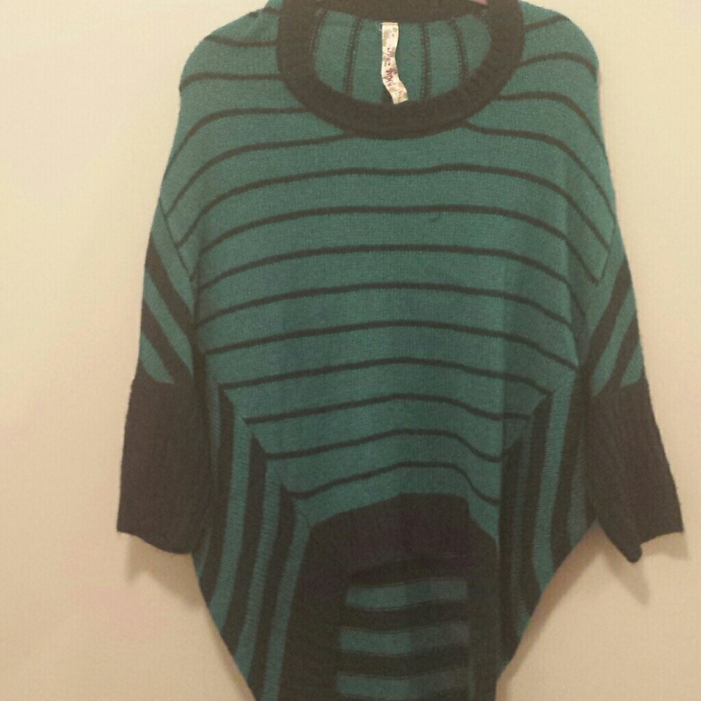 Green & Black Striped Batwing Sleeved Sweater